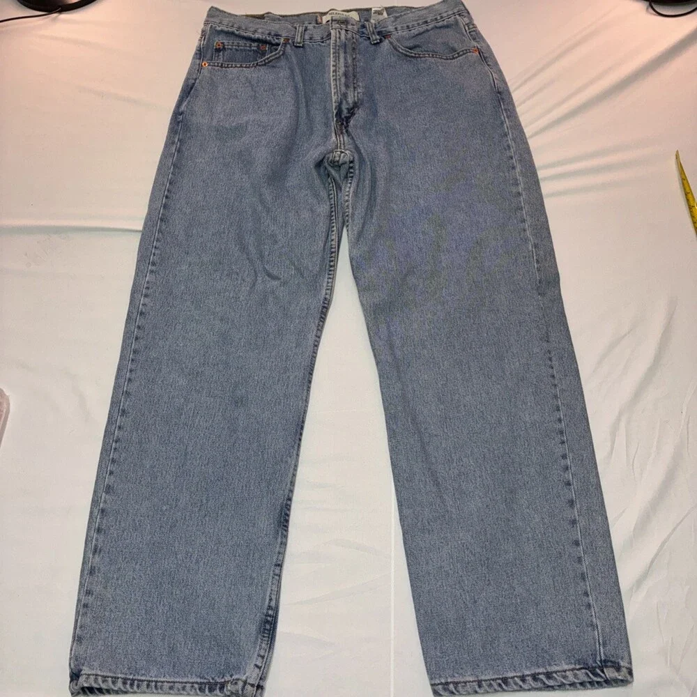Levi Strauss 550 Relaxed Fit Y2K Jeans Men’s 38x32 (Waist 35)‎ Blue